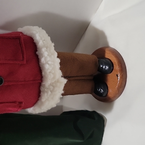 Christmas Holiday Carolers figurines , Lot of 5 , 12 1/2 " height. - Picture 5 of 14